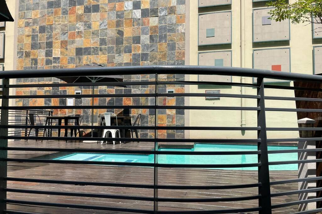 Cool & Easy Flat In The Heart Of Marshalltown Johannesburg Zewnętrze zdjęcie
