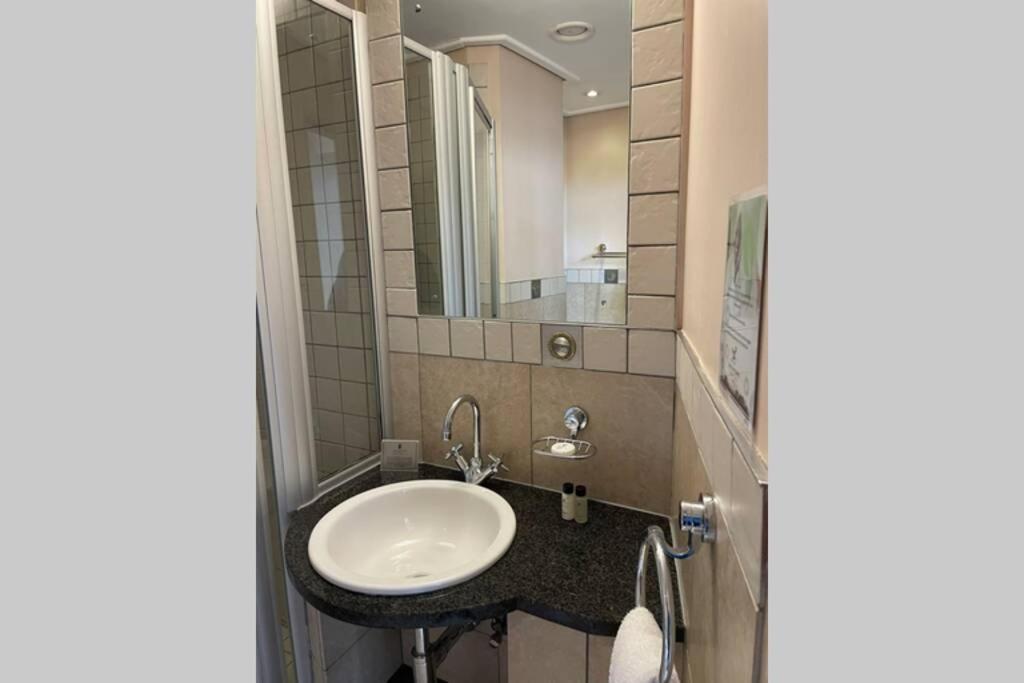 Cool & Easy Flat In The Heart Of Marshalltown Johannesburg Zewnętrze zdjęcie